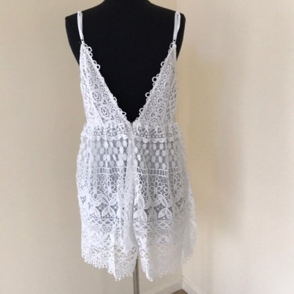 New! TOBI white size M lace cut out dress - Picture 3 of 8